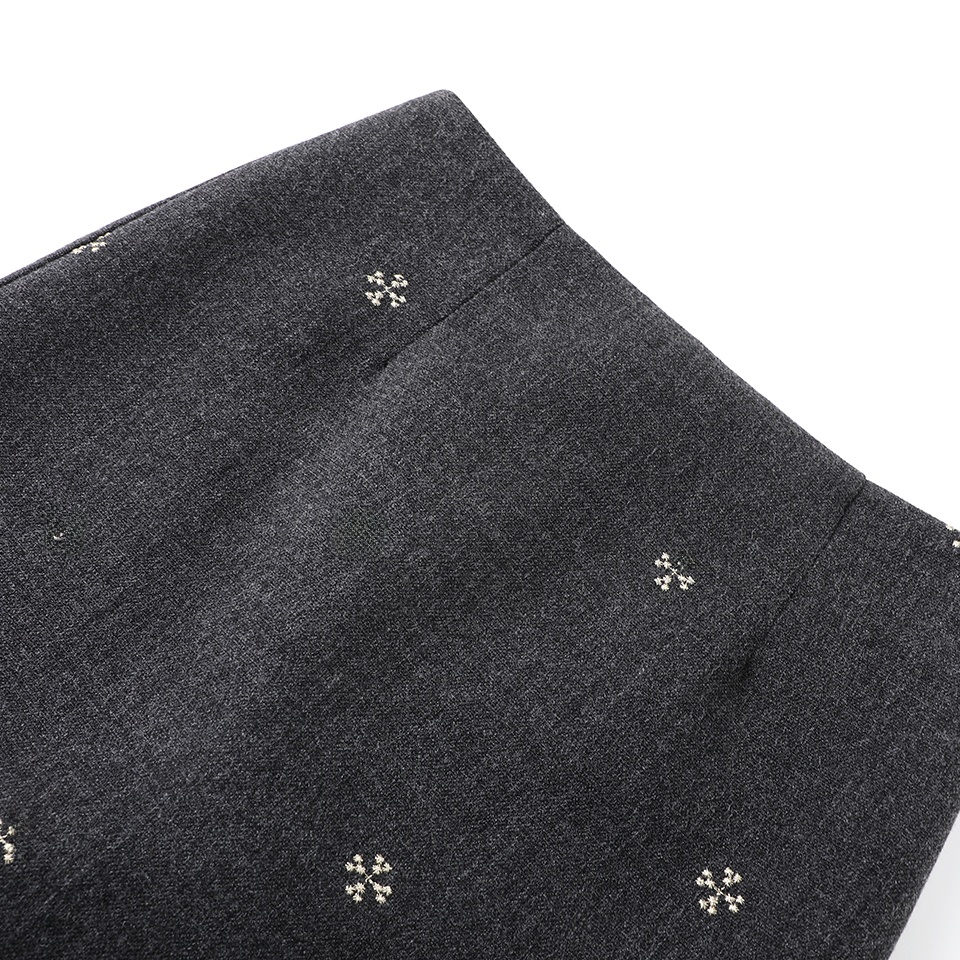 2026 İlkbahar Koleksiyonu: Yen - Embroidery Skirt incelemesi ve fiyatı